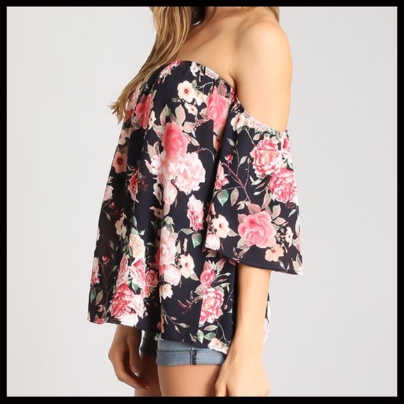 Boutique Floral Off the Shoulder Boho Top - Picture 2 of 4